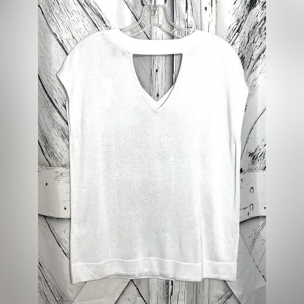 NWT Banana Republic Sleeveless Knit Top V-Neck Pale Gray S - Picture 3 of 5